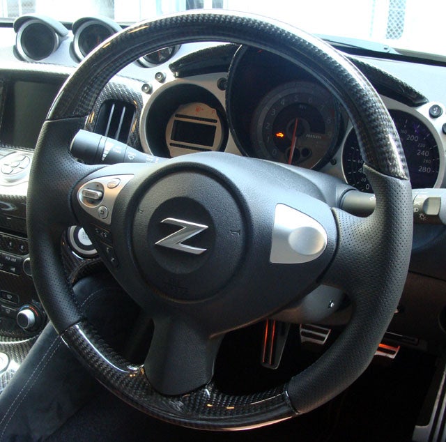 Z-SPORT Z34 カーボンコンビネーションステアリング | Central20
